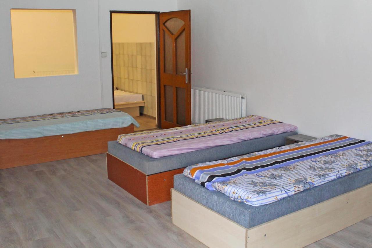 Dusan Apartments Orlová Eksteriør bilde
