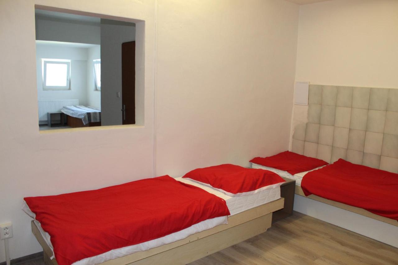 Dusan Apartments Orlová Eksteriør bilde