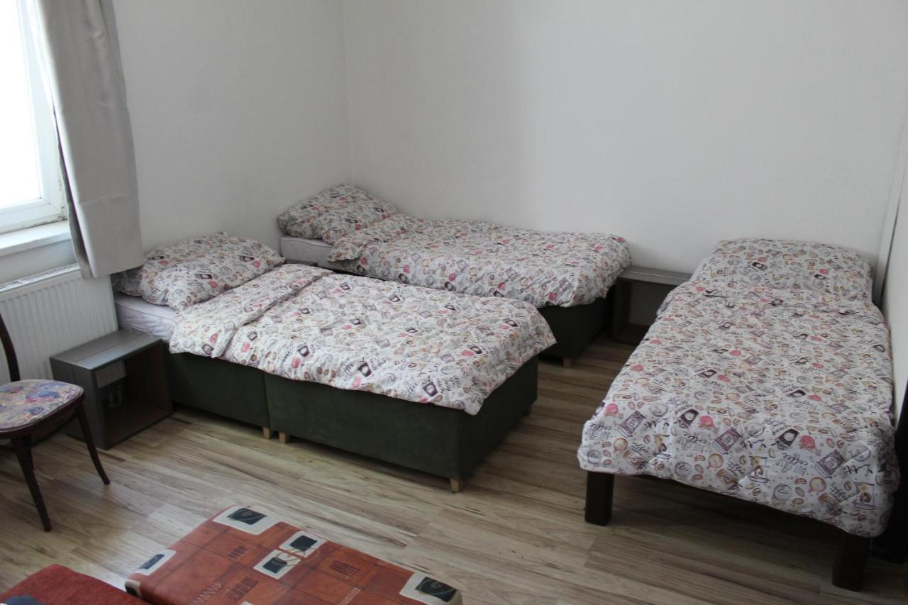 Dusan Apartments Orlová Eksteriør bilde